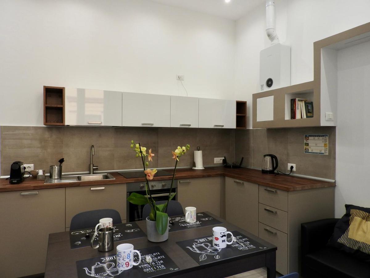 Napoli Centrale Suite 外观 照片