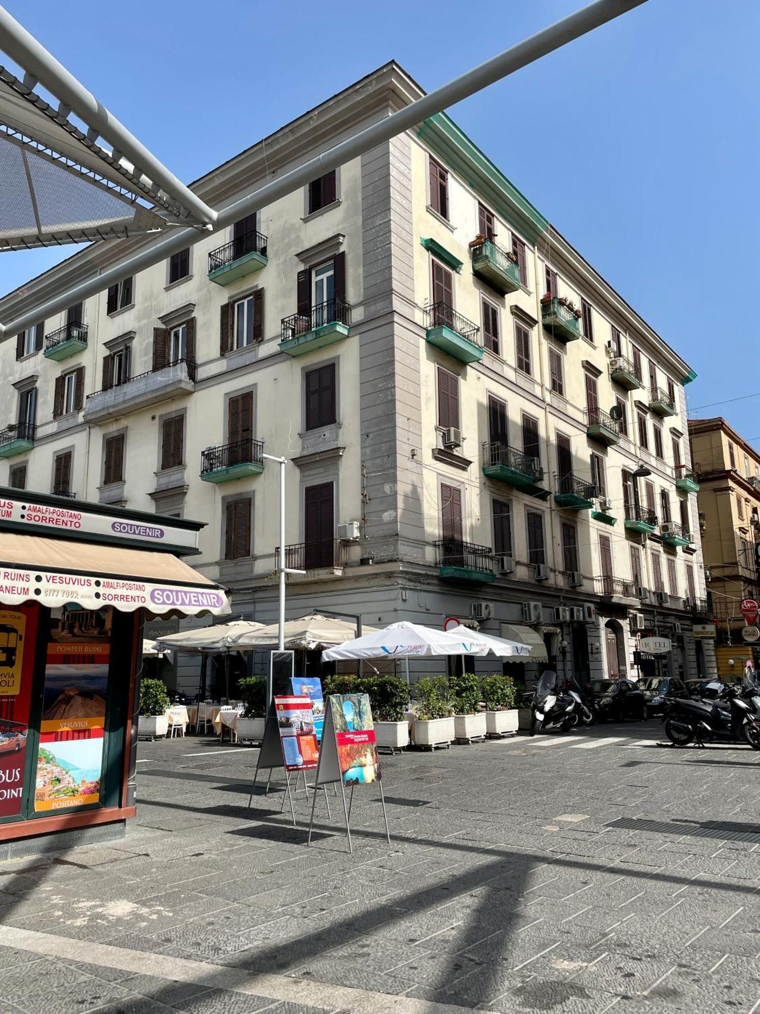 Napoli Centrale Suite 外观 照片